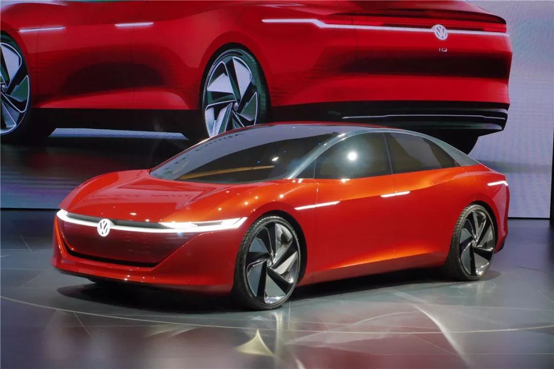 作为家族旗舰,I.D.Vizzion的量产版ID.5将会在2022年率先在中国上市