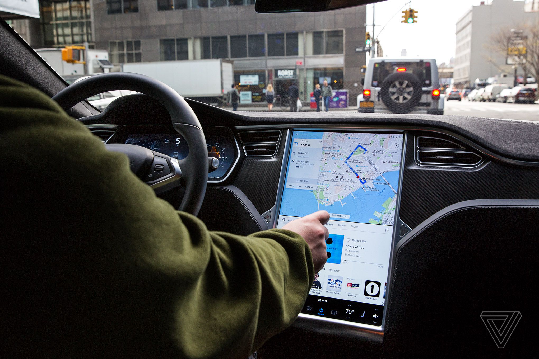 特斯拉将在美召回13.49万辆Model S/ X车型