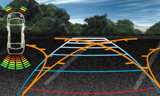 家门口倒车酿惨剧 年轻父亲碾死一岁幼子