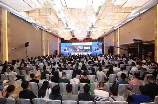 2015中国汽车互联网+创新大典暨100强发布