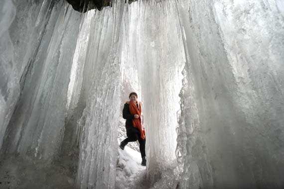 自驾|成都车主必去：绝美冰凌倒挂岩壁
