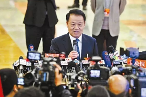 交通部部长 专车规范管理“我比你们着急”