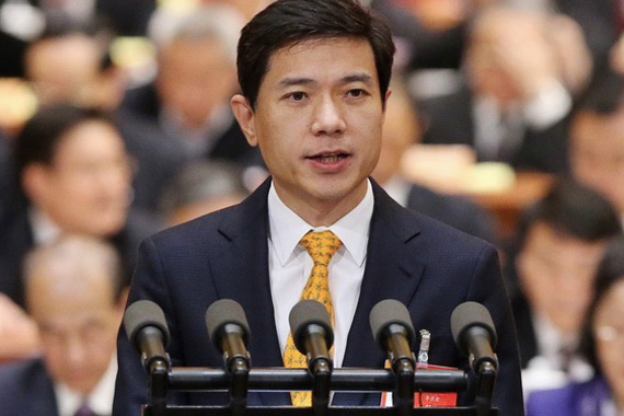 李书福李彦宏不约而同 呼吁智能驾驶立法