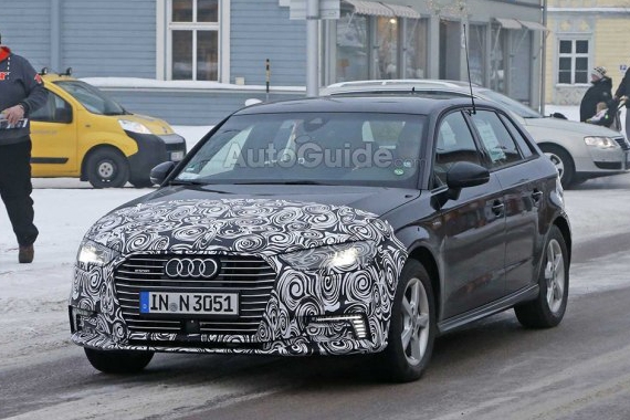 换装家族前脸 奥迪新款A3 e-tron谍照