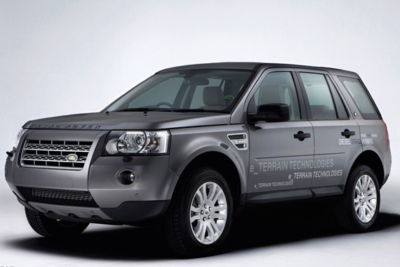 男子买路虎半年不见车 要求退25万订金