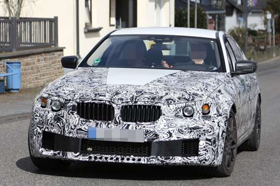 或配4.0T V8发动机 曝全新宝马M5路试谍照