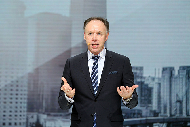 宝马拿什么巩固高端新能源车市场地位？