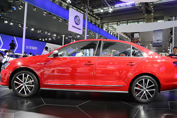 外观更富战斗气息 新款速腾GLI今晚上市