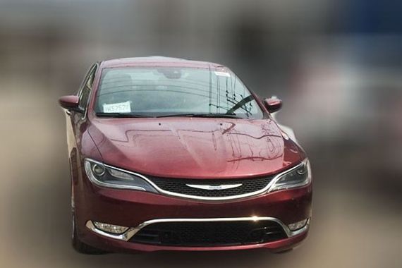 或引入国内 新克莱斯勒200国内实车曝光