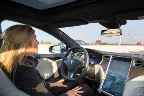 特斯拉难挡与供应商改进Autopilot