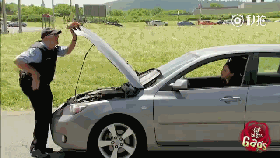 视频：突然消失的警察！司机都被吓坏