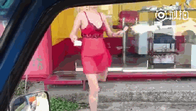 视频：为啥开车的人都来照顾老板娘生意？