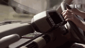 视频：教你一招 让司机远离手机影响