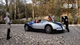 视频：小学生开布加迪去泡女孩！