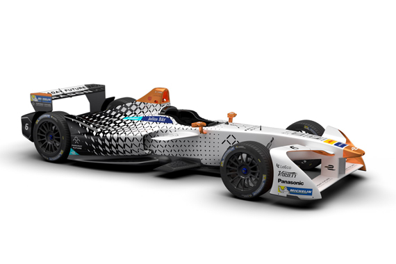 全新亮相 FF龙之队引领电动赛车强劲未来