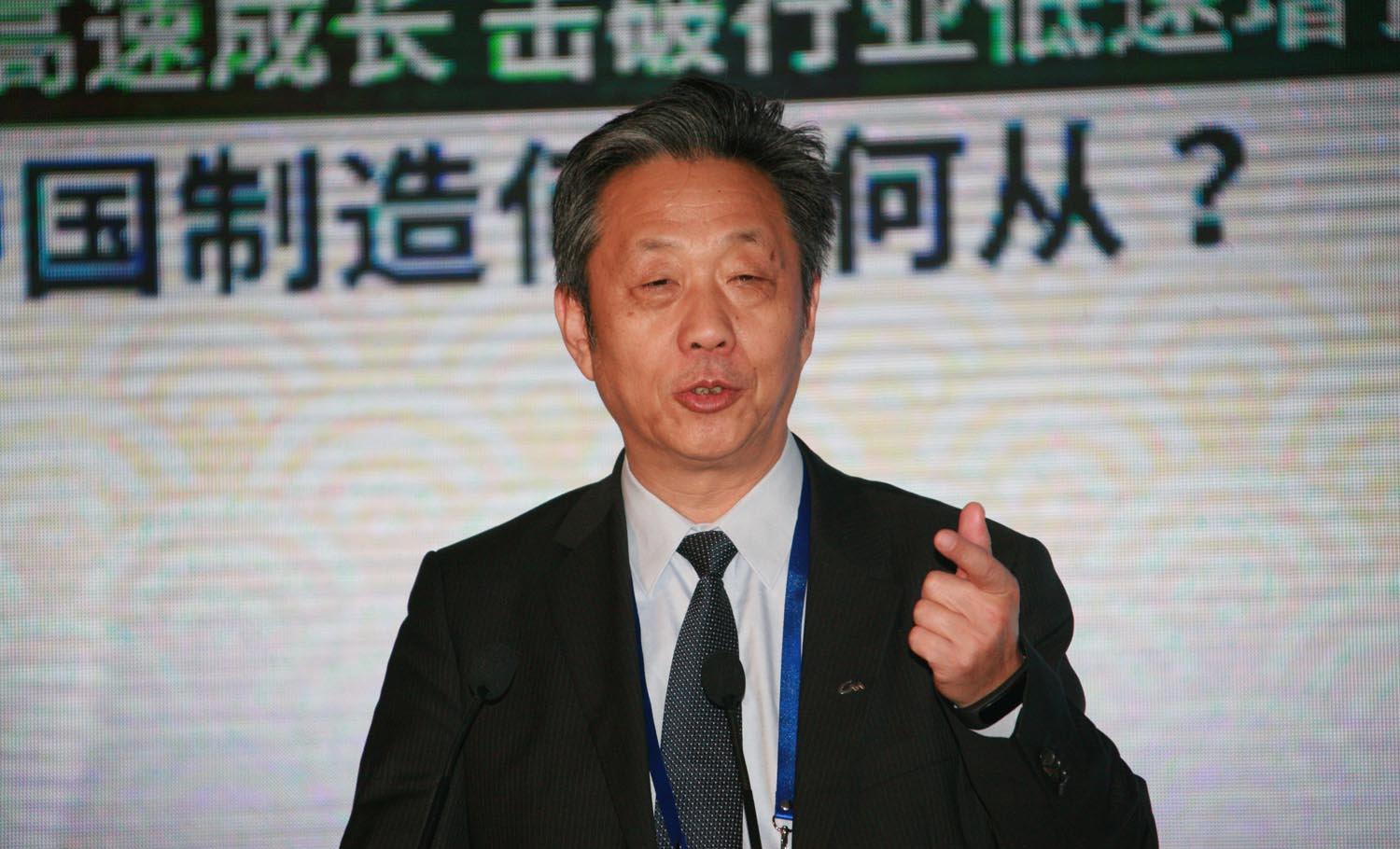 董扬：互联网造车初议