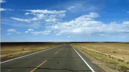 高速公路低速行驶分分钟车毁人亡