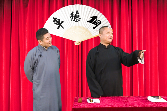 视频：[车德钢]遇到帕萨特挑衅 要不要接招？