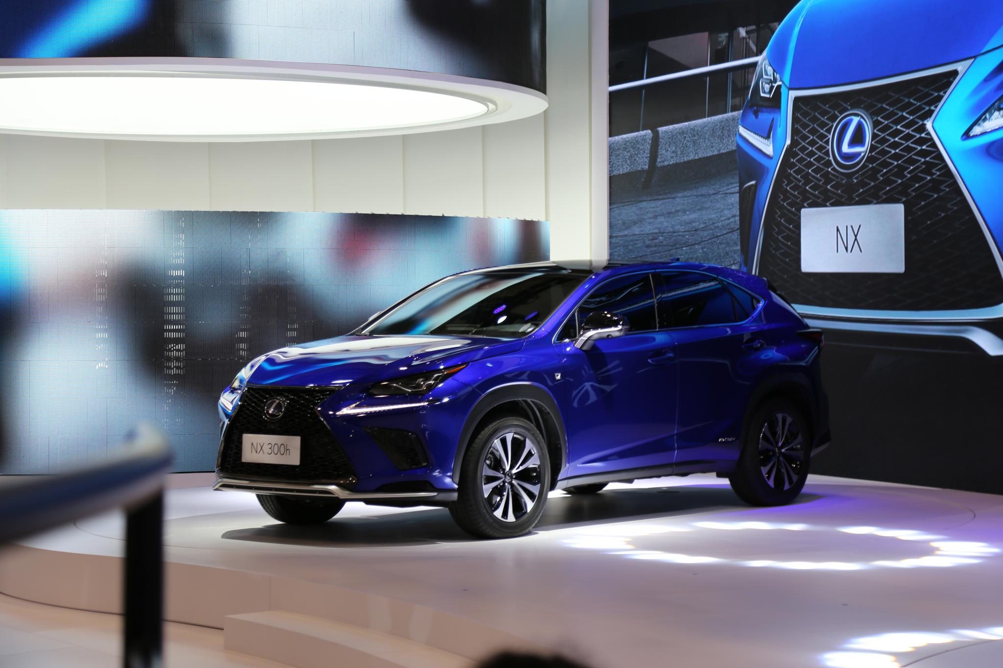 2017成都车展：雷克萨斯新款NX/LX570