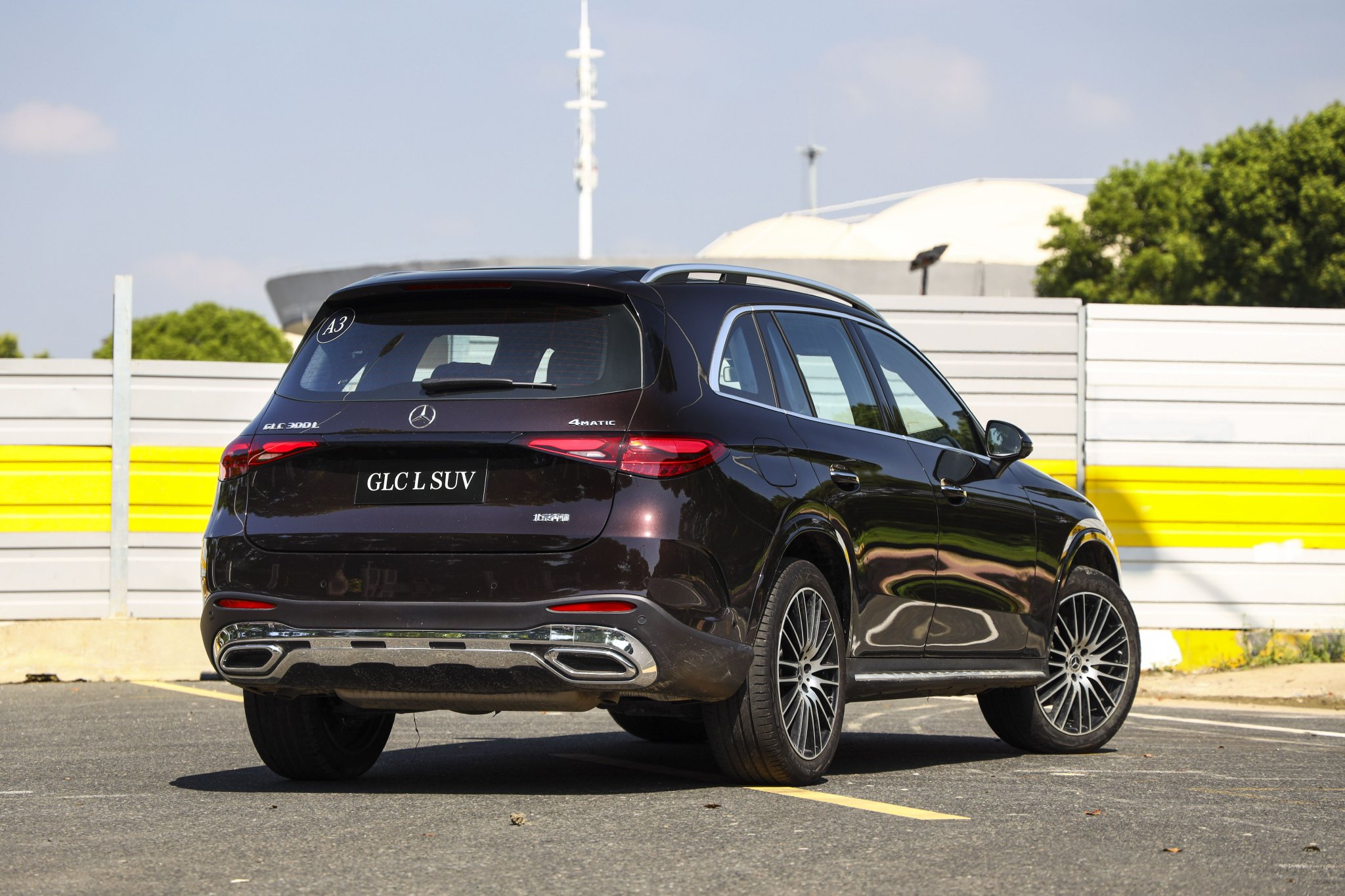 底气十足 一步到位 试驾全新奔驰长轴距GLC SUV