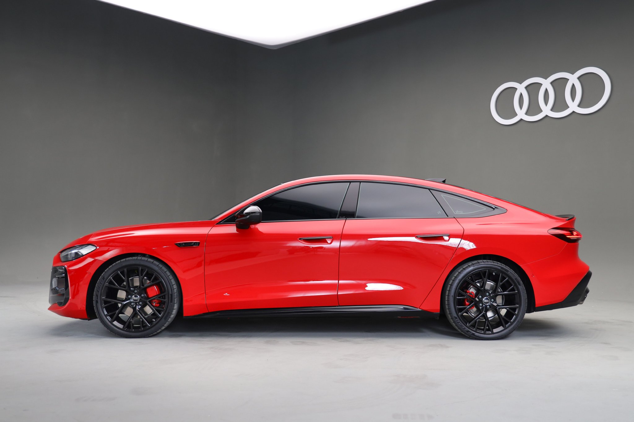 上汽奥迪A5L Sportback上市 限时臻享价25.99万元起