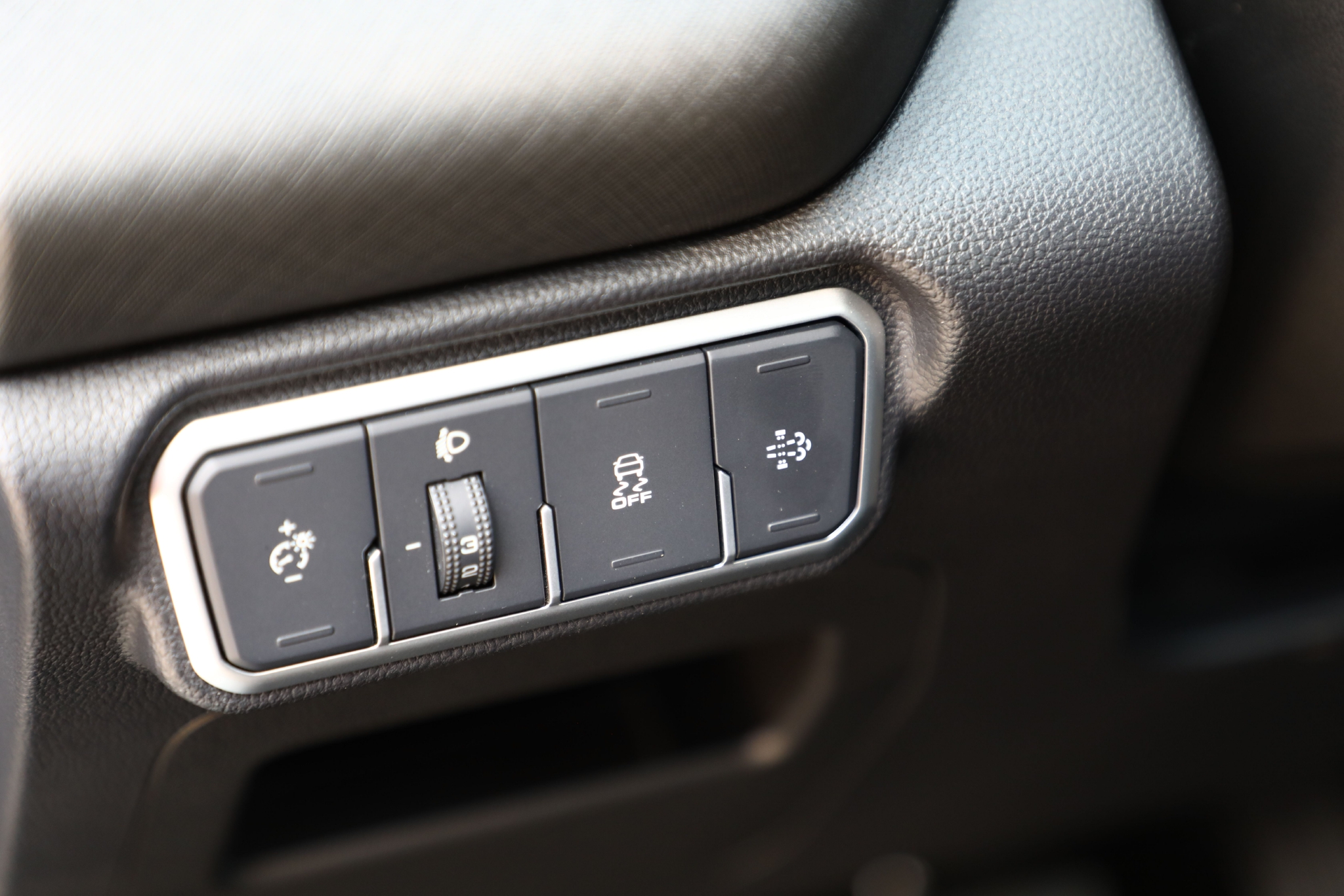 硬汉也要柔情 试驾金刚炮AT车型