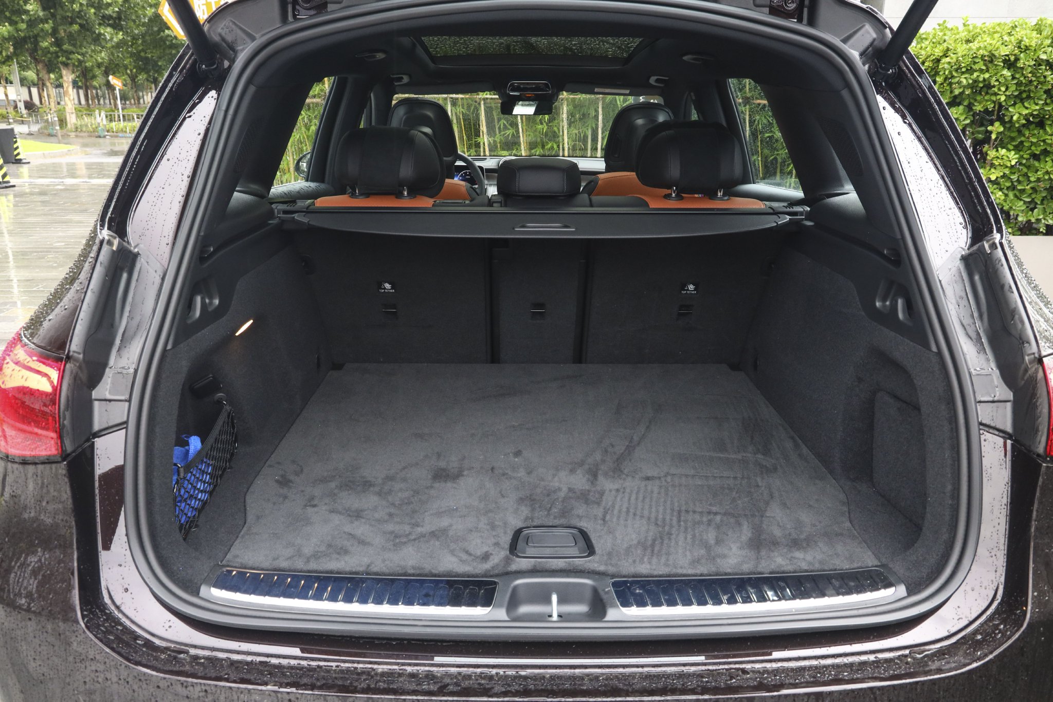 五座版车型 后备箱空间550L