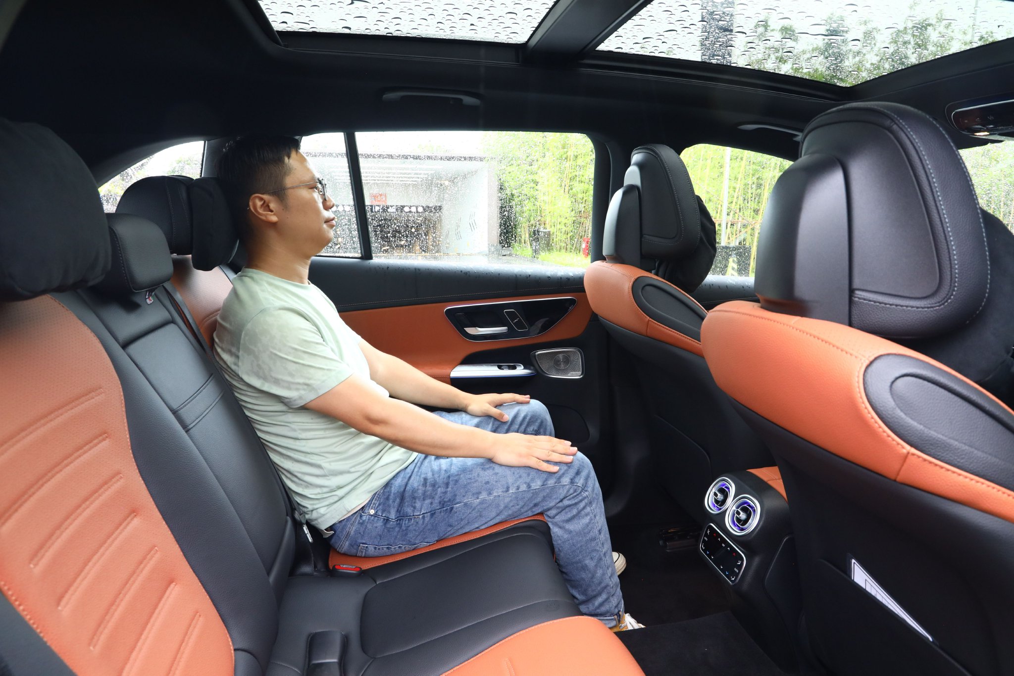 底气十足 一步到位 试驾全新奔驰长轴距GLC SUV