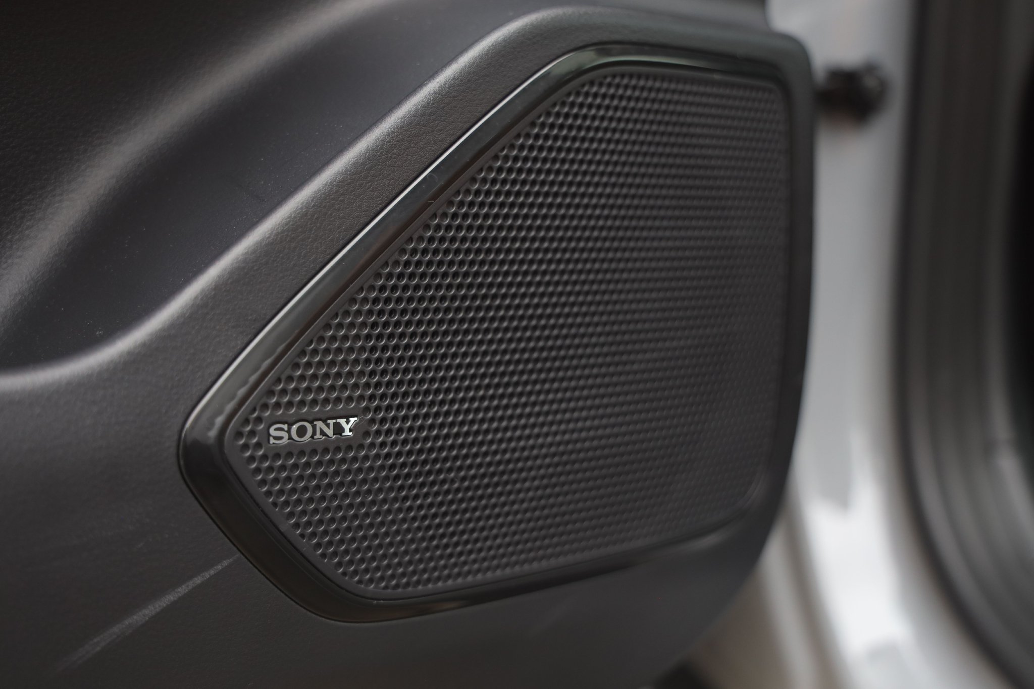 全车14个SONY扬声器