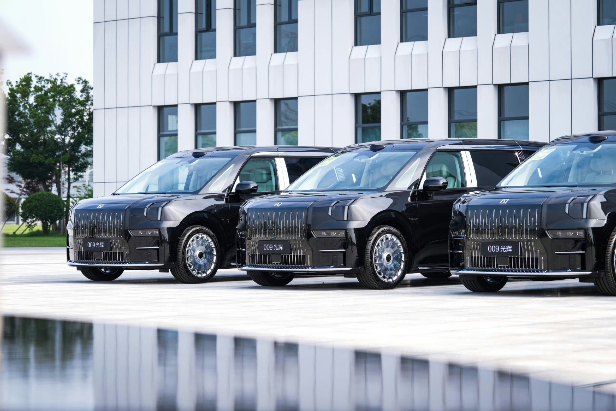 吉利汽车2024年全年销量超217万辆 超额完成目标