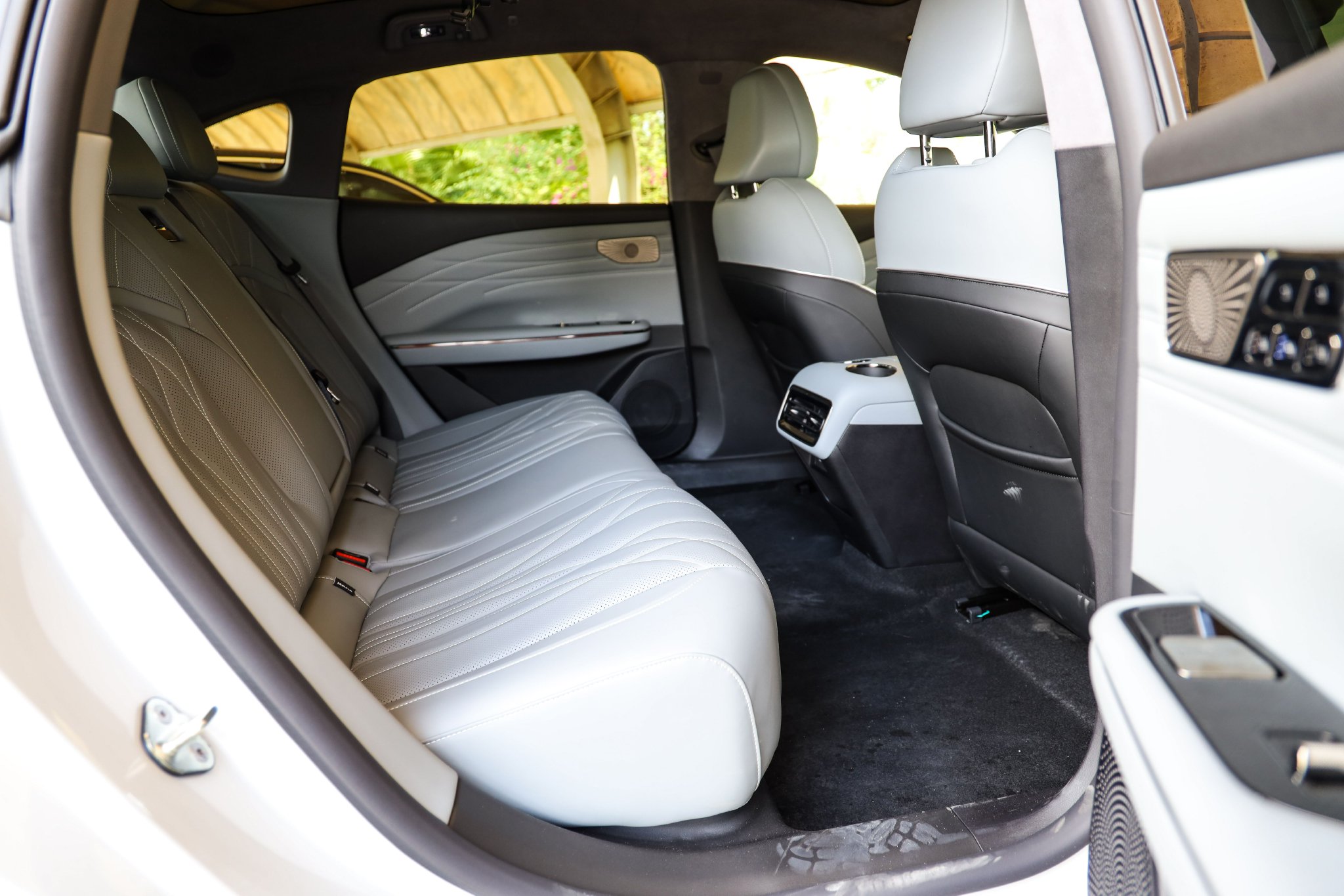 后排座椅座垫加长