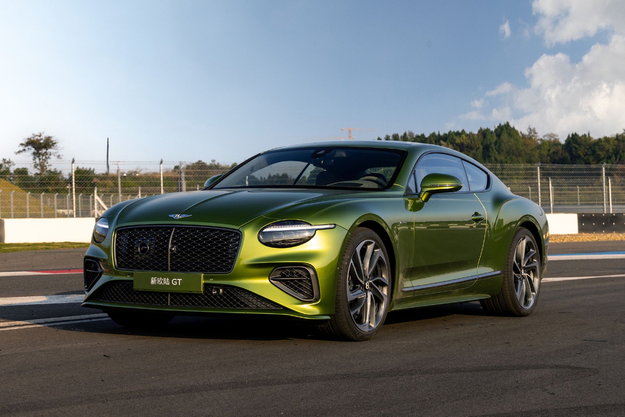 宾利欧陆GT极致版