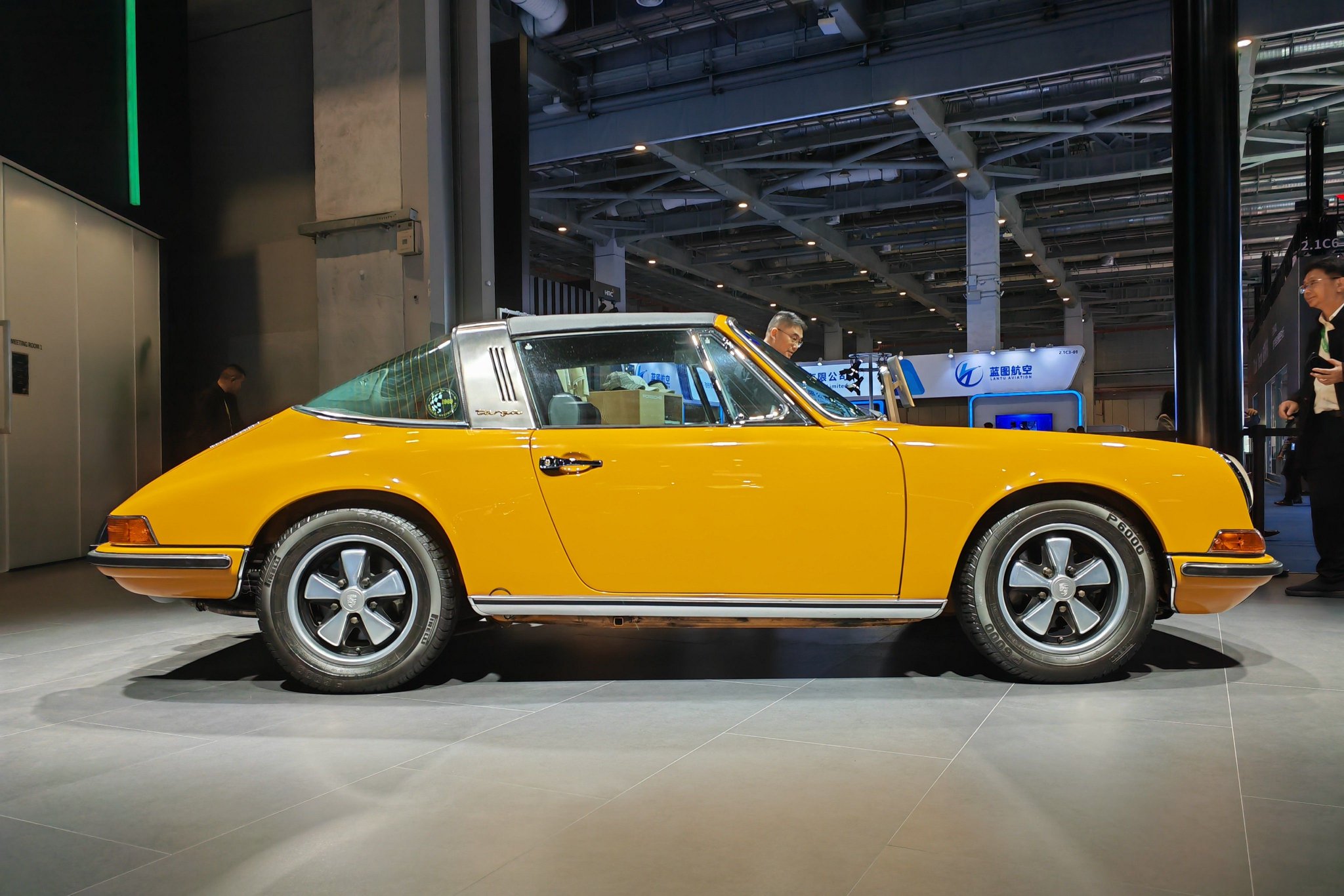 保时捷新款911 Turbo S于进博会亚洲首秀