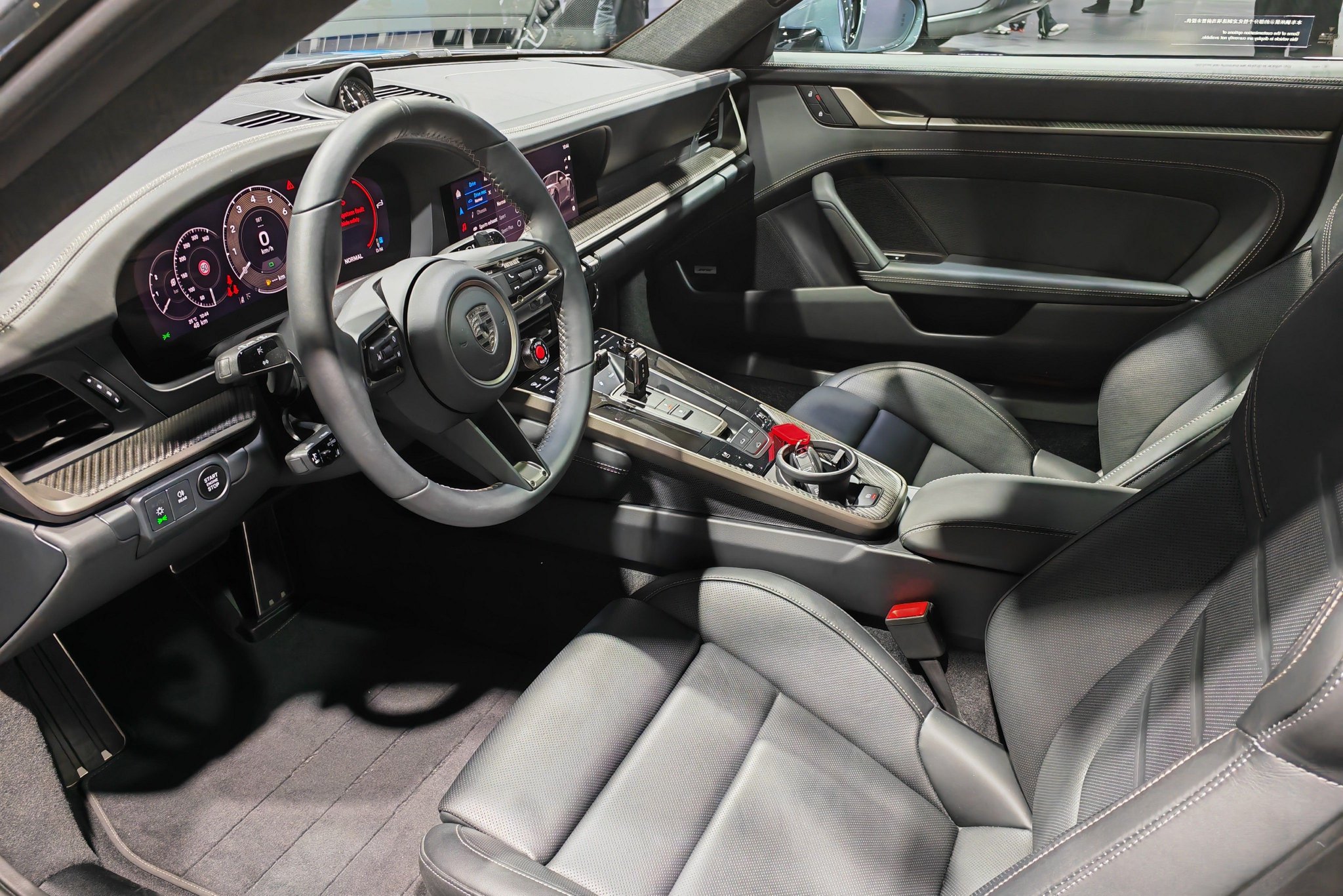 保时捷新款911 Turbo S于进博会亚洲首秀