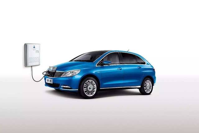 累计亏损超20亿 奔驰或接手腾势