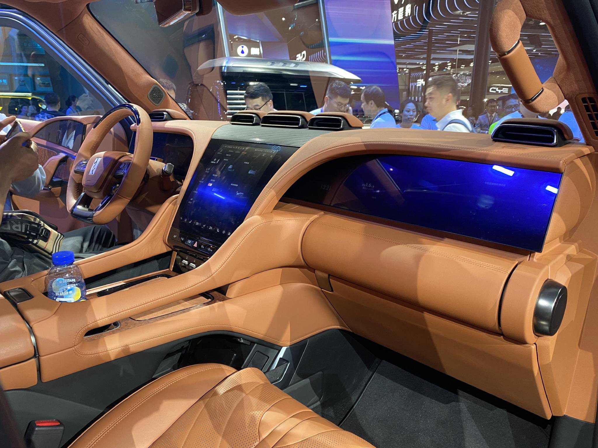 2023成都车展:仰望U8正式亮相