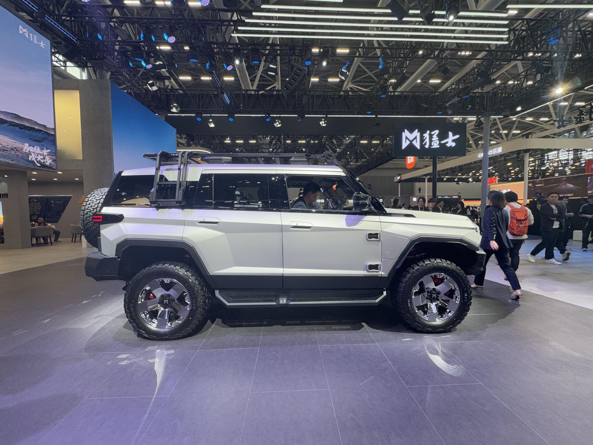 2024广州车展:猛士917高地雄狮售69.9万元