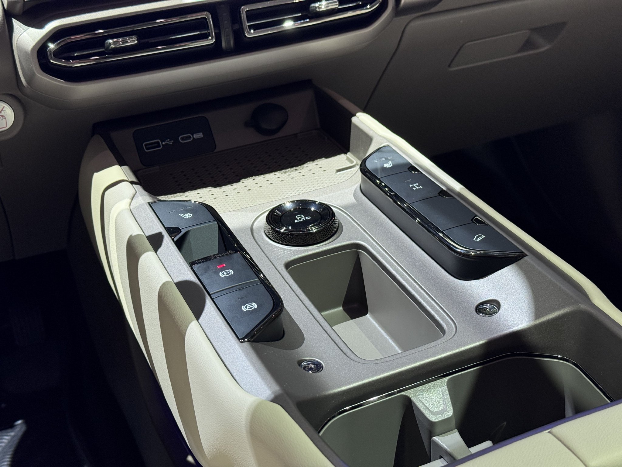 2025成都车展:哈弗大狗PLUS预售换新价11.28万起