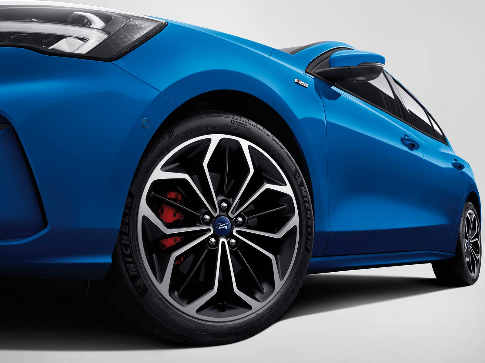 福特第一季度净利润下降34%