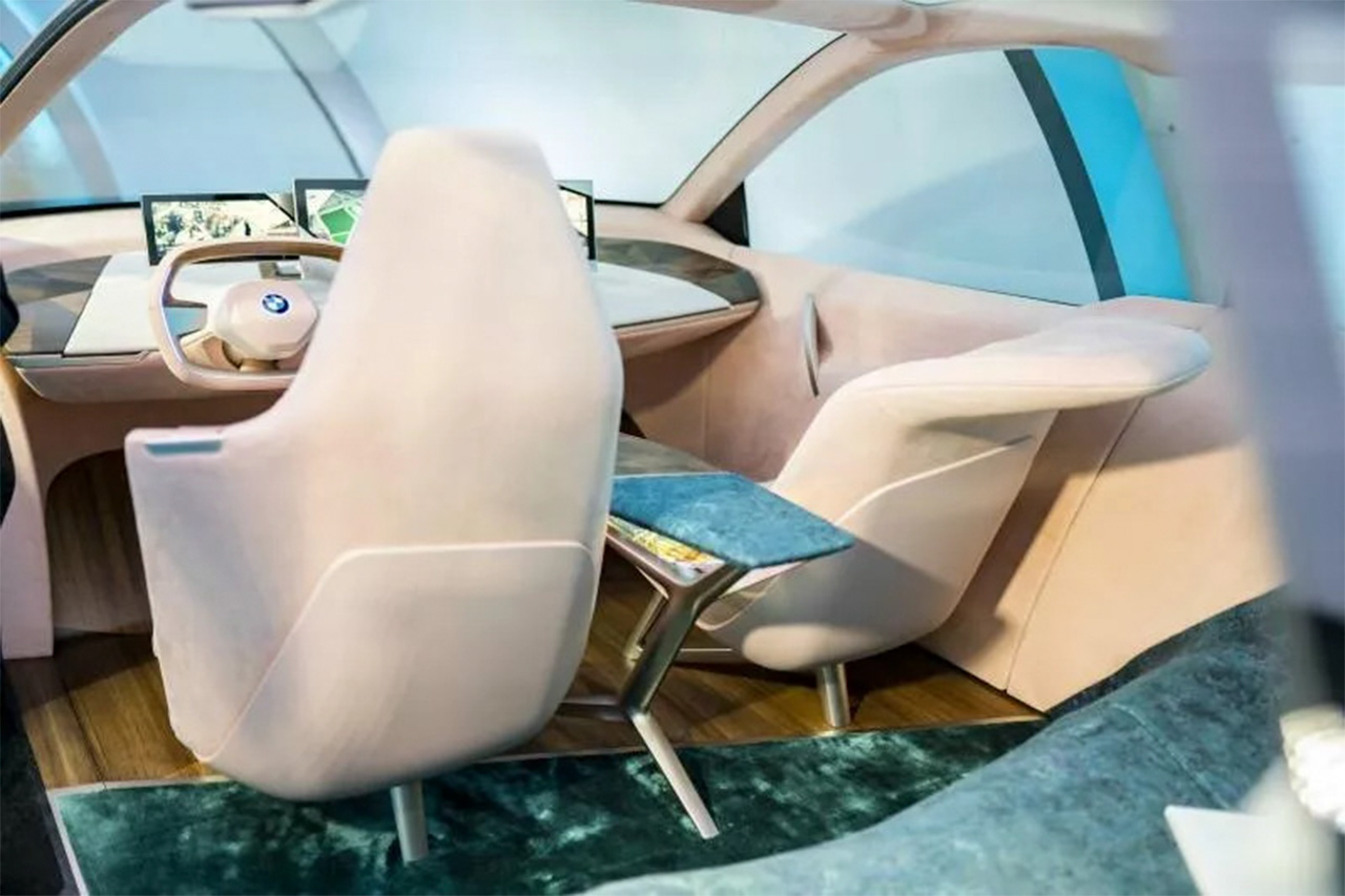 次时代的交通方式 BMW Vision iNEXT宝马的科技旗舰