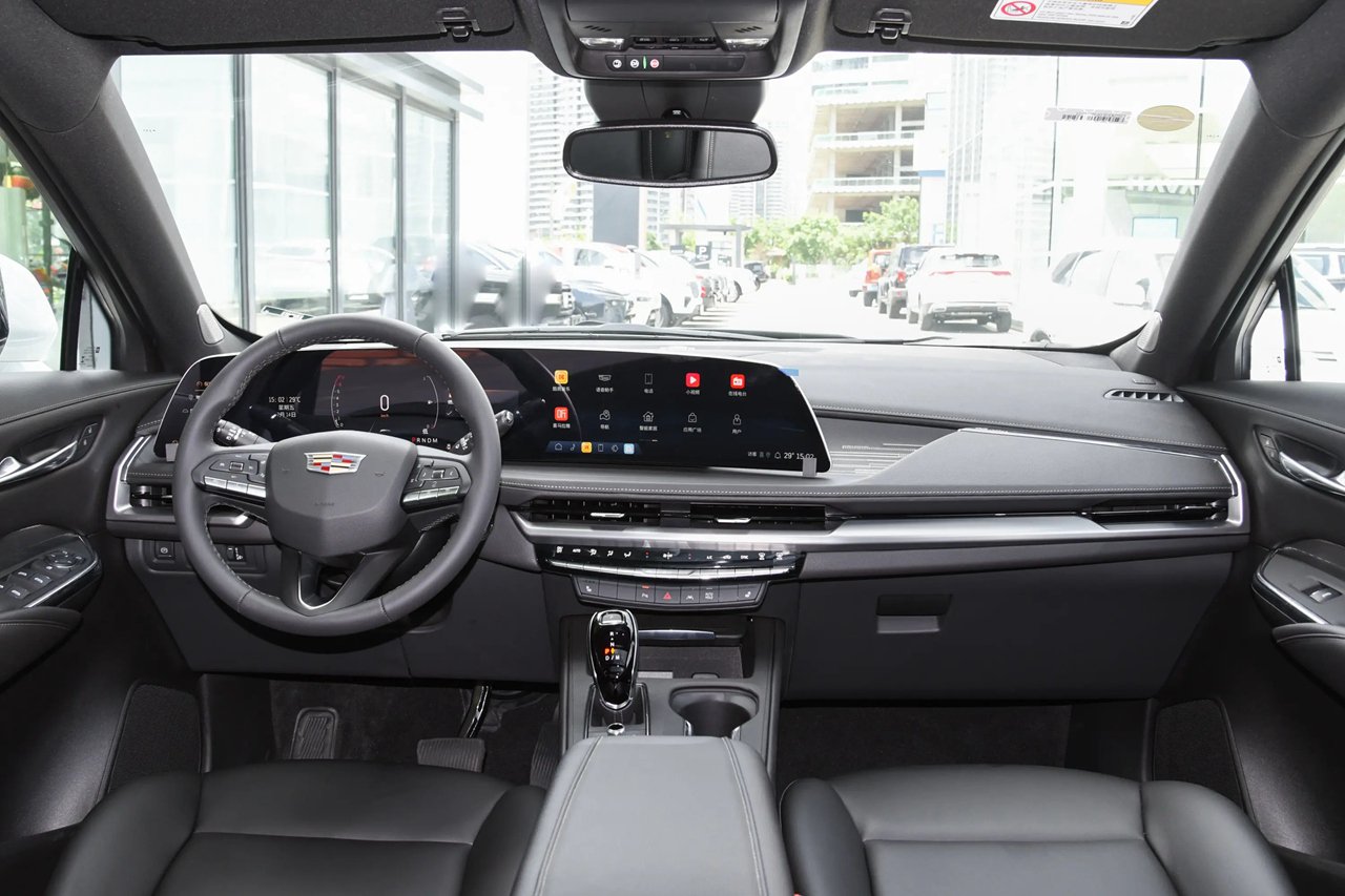 凯迪拉克XT4上市 一口价15.99万起