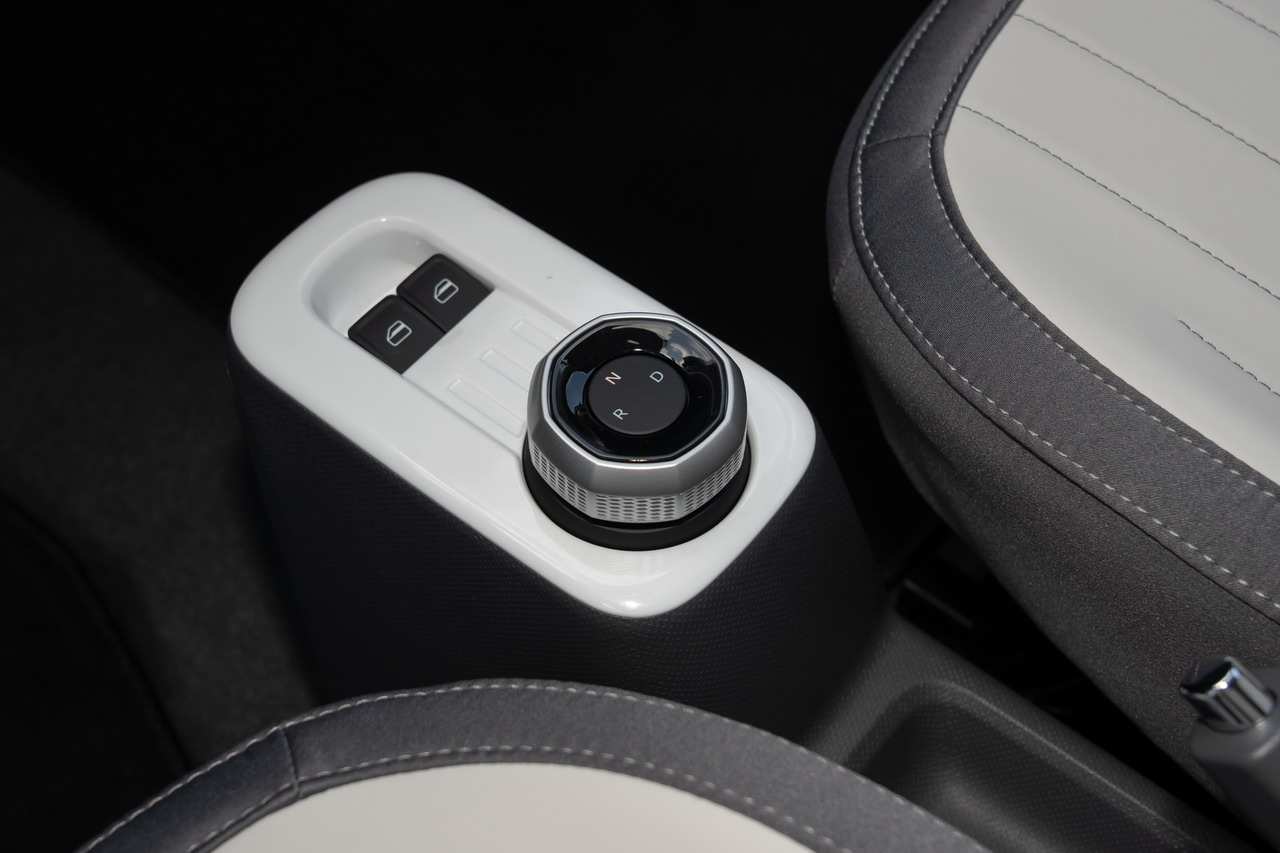 睿蓝蓝气球上市 限时价4.29万元