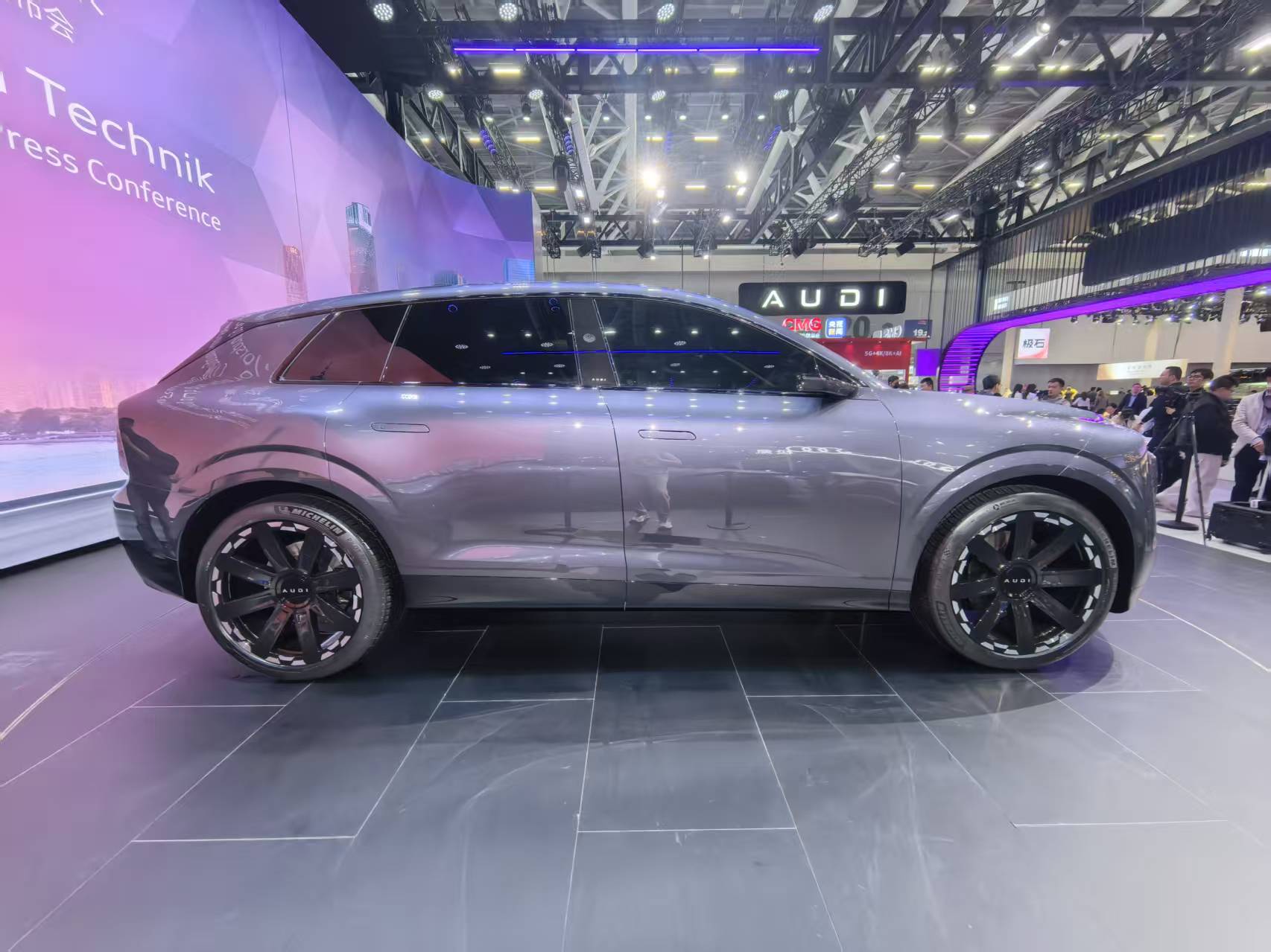 2025广州车展:奥迪E SUV concept概念车亮相