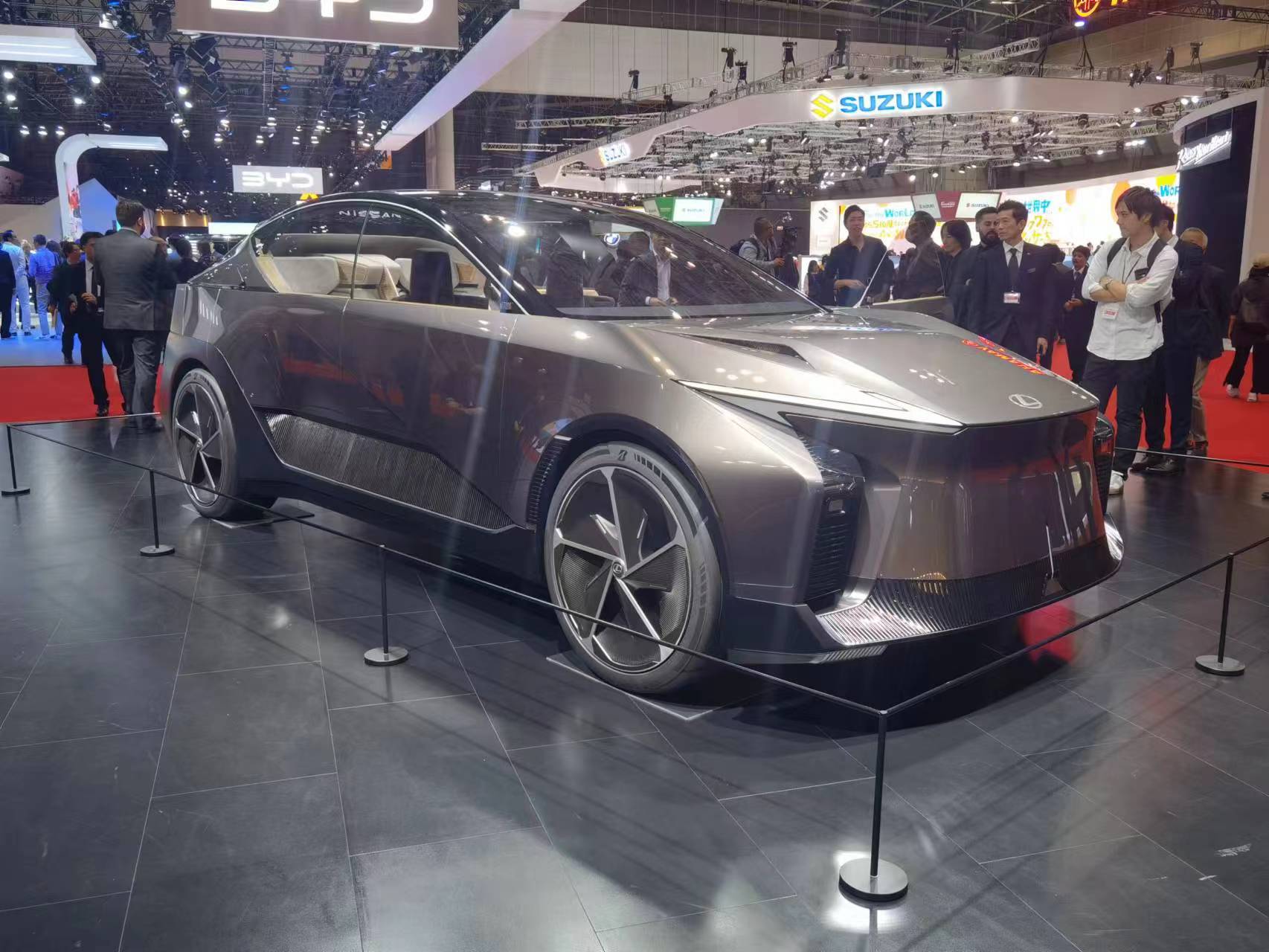 2023日本移动出行展:雷克萨斯LF-ZL概念车发布