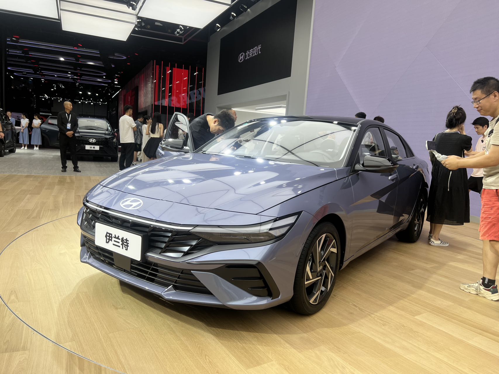 2023成都车展:北京现代全新伊兰特正式亮相