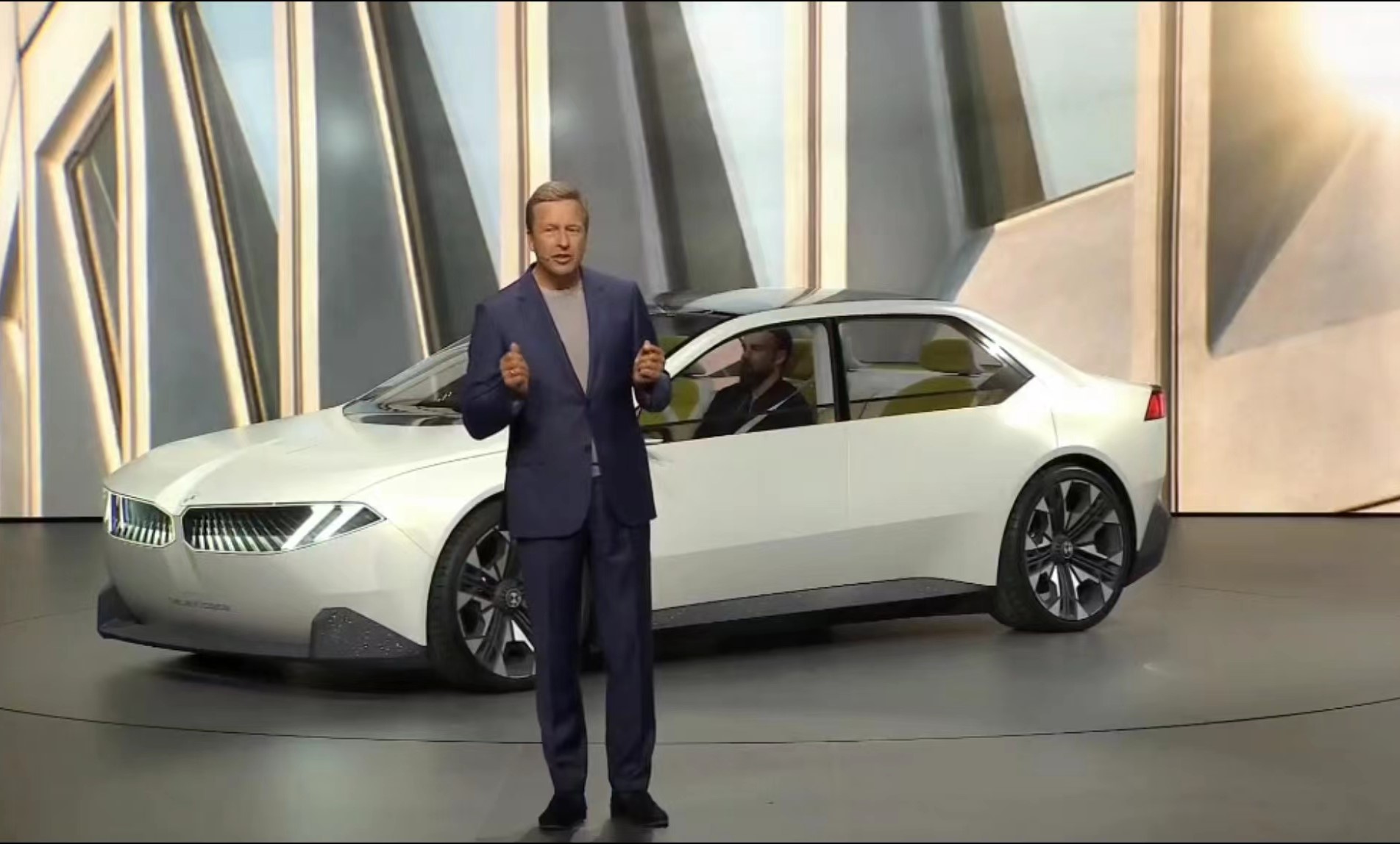 2023慕尼黑车展:BMW新世代概念车全球首发