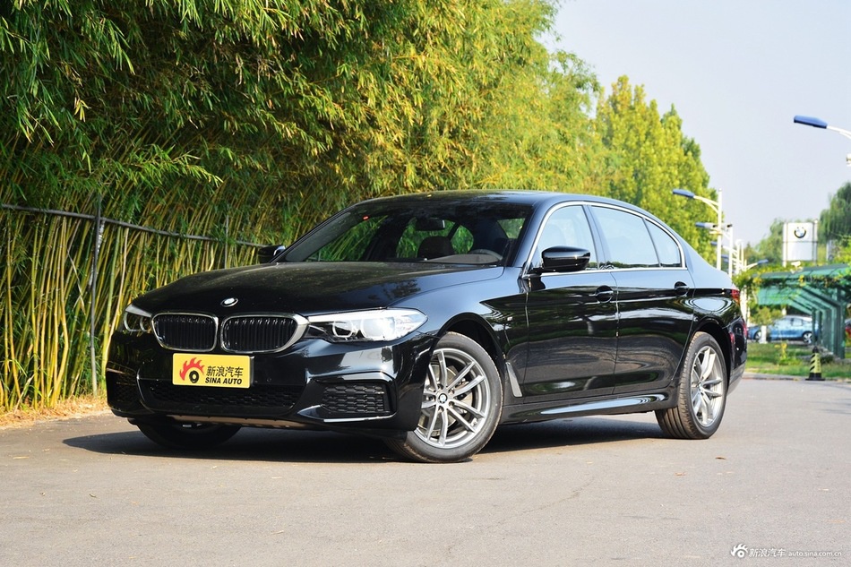 2020粤港澳车展:红旗H9亮相 奥迪A6L官车地位不保?