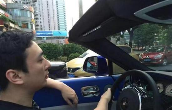 20新款劳斯莱斯曜影 敞篷轿跑最新优惠