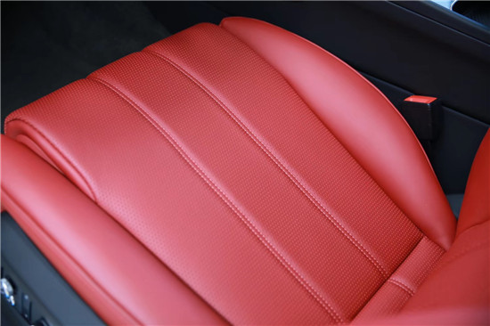 宾利添越4.0顶级四座奢华SUV放肆优惠价