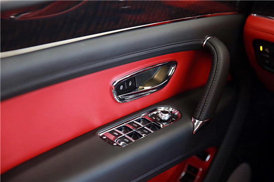 宾利添越4.0顶级四座奢华SUV放肆优惠价